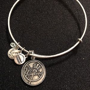 Alex and Ani Yankees MLB bracelet